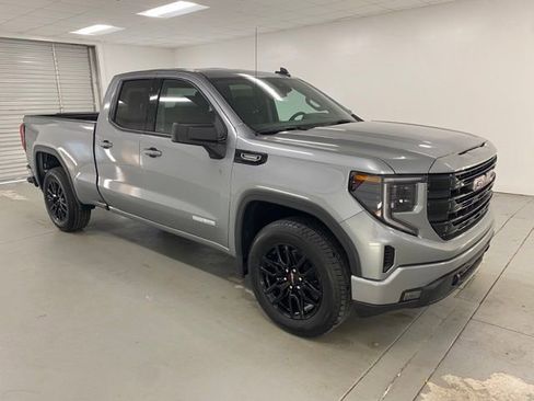 New 2025 GMC Sierra 1500 Elevation image 3