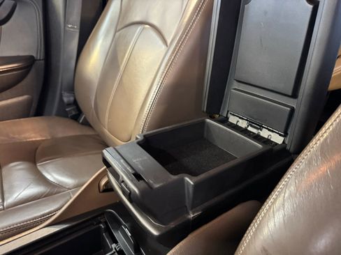 Used 2016 GMC Acadia SLT w/ Open Road Package image 20