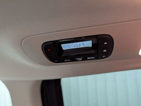 Used 2026 Honda Odyssey EX-L image 13