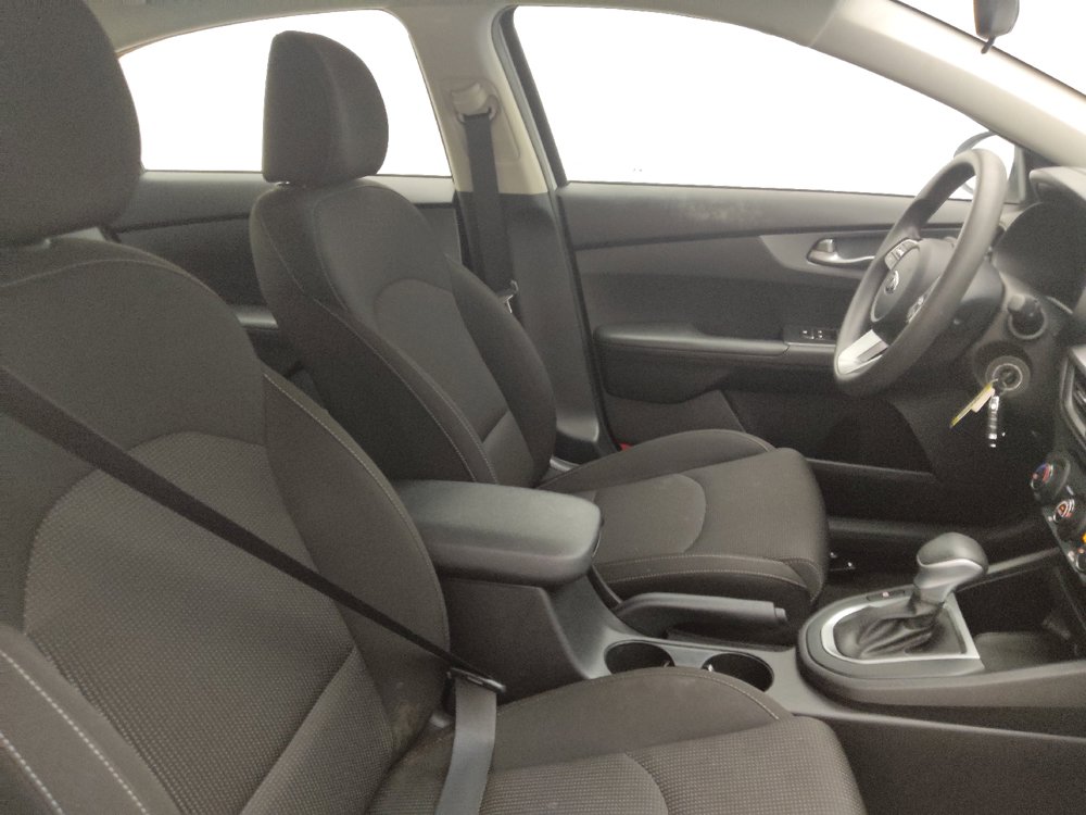 Used 2021 Kia Forte LXS FWD image 21