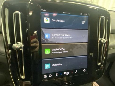 Used 2023 Volvo C40 P8 Recharge Ultimate image 17