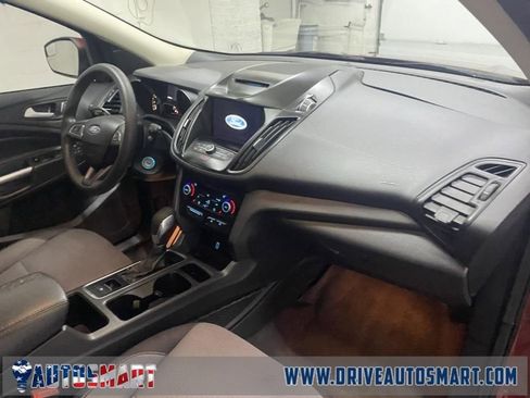 Used 2018 Ford Escape SE w/ SE Sync 3 Package image 18