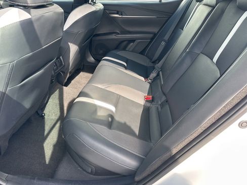 Used 2025 Toyota Camry SE image 20