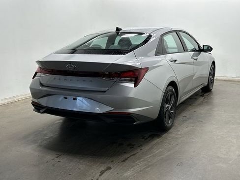 Used 2021 Hyundai Elantra SEL image 30