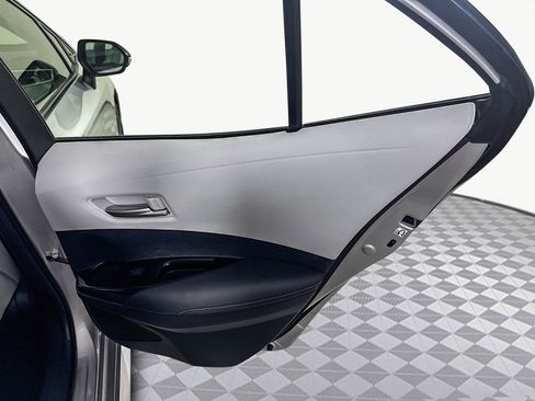 Used 2020 Toyota Corolla XSE image 28