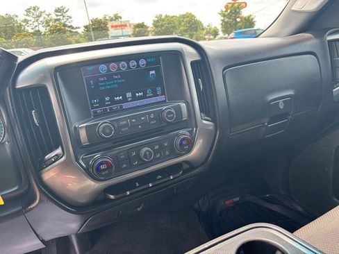 Used 2018 Chevrolet Silverado 1500 LT w/ LT Eassist Package RWD image 12