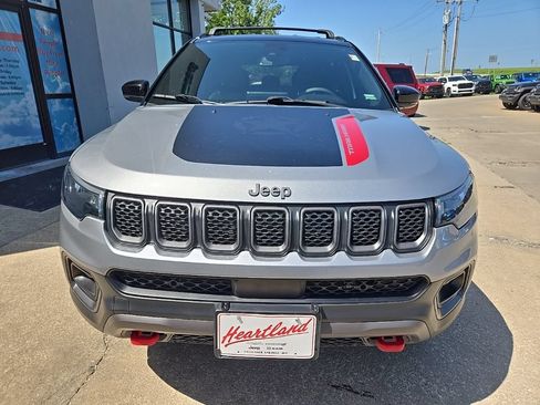 Used 2023 Jeep Compass Trailhawk AWD/4WD image 16