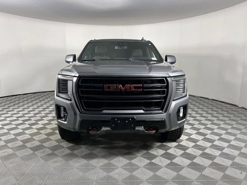 Used 2022 GMC Yukon XL AT4 image 11