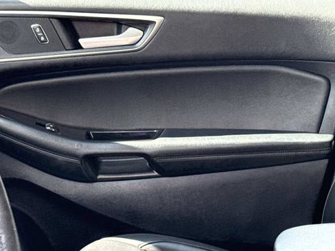 Used 2019 Ford Edge SEL w/ Equipment Group 201A AWD/4WD image 21