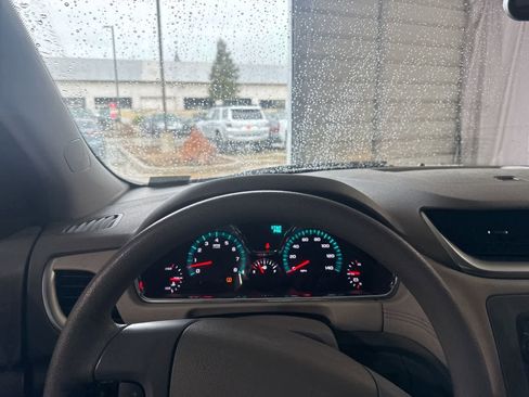Used 2017 Chevrolet Traverse LS FWD image 23