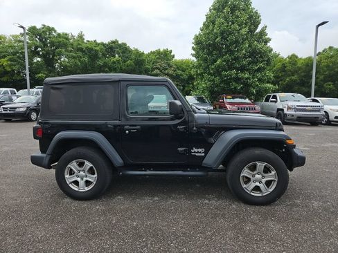Used 2020 Jeep Wrangler Sport AWD/4WD image 8