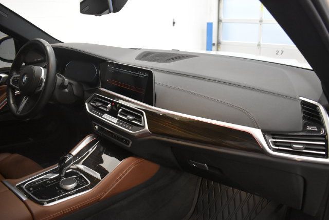 Used 2023 BMW X6 xDrive40i w/ M Sport Package AWD/4WD image 18