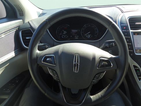 Used 2017 Lincoln MKX Select w/ Select Plus Package image 13