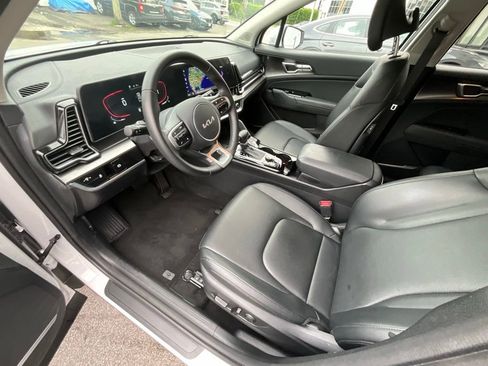 Used 2025 Kia Sportage EX image 30