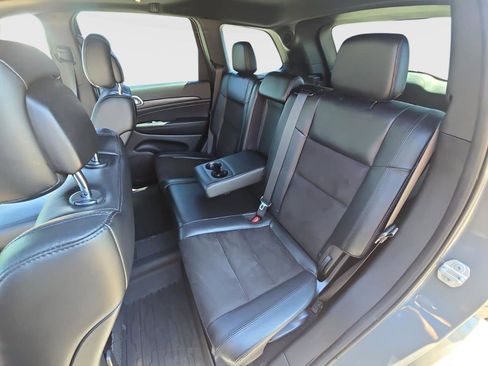 Used 2020 Jeep Grand Cherokee Altitude AWD/4WD image 21
