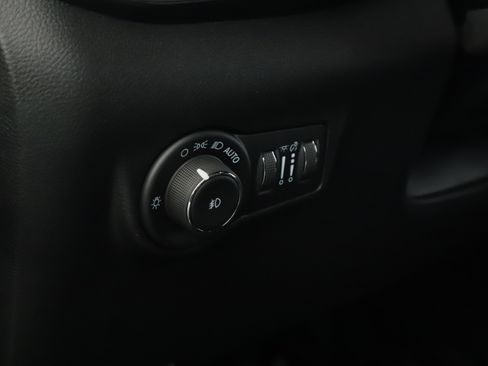 Used 2026 Jeep Compass Limited image 8