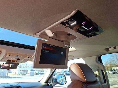 Used 2020 Cadillac Escalade Premium Luxury w/ LPO, Radiant Package image 12