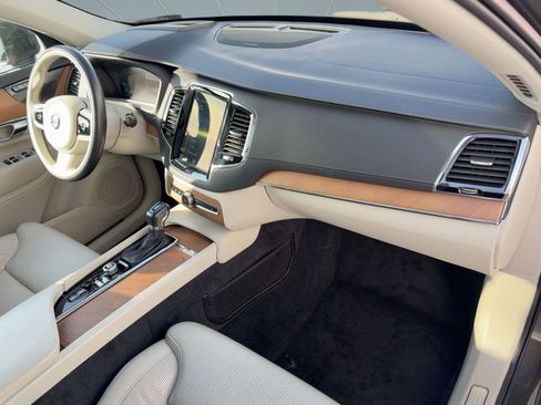 Used 2020 Volvo XC90 T6 Inscription w/ Protection Package image 31