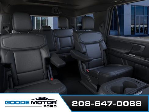 New 2026 Ford Expedition Platinum image 11
