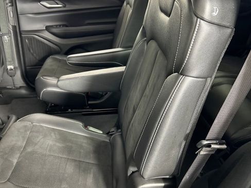 Used 2024 Jeep Grand Cherokee L Laredo image 17