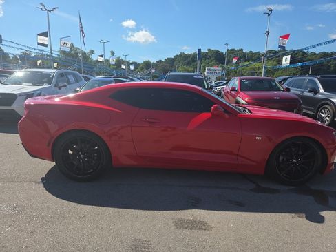 Used 2016 Chevrolet Camaro LT RWD image 3