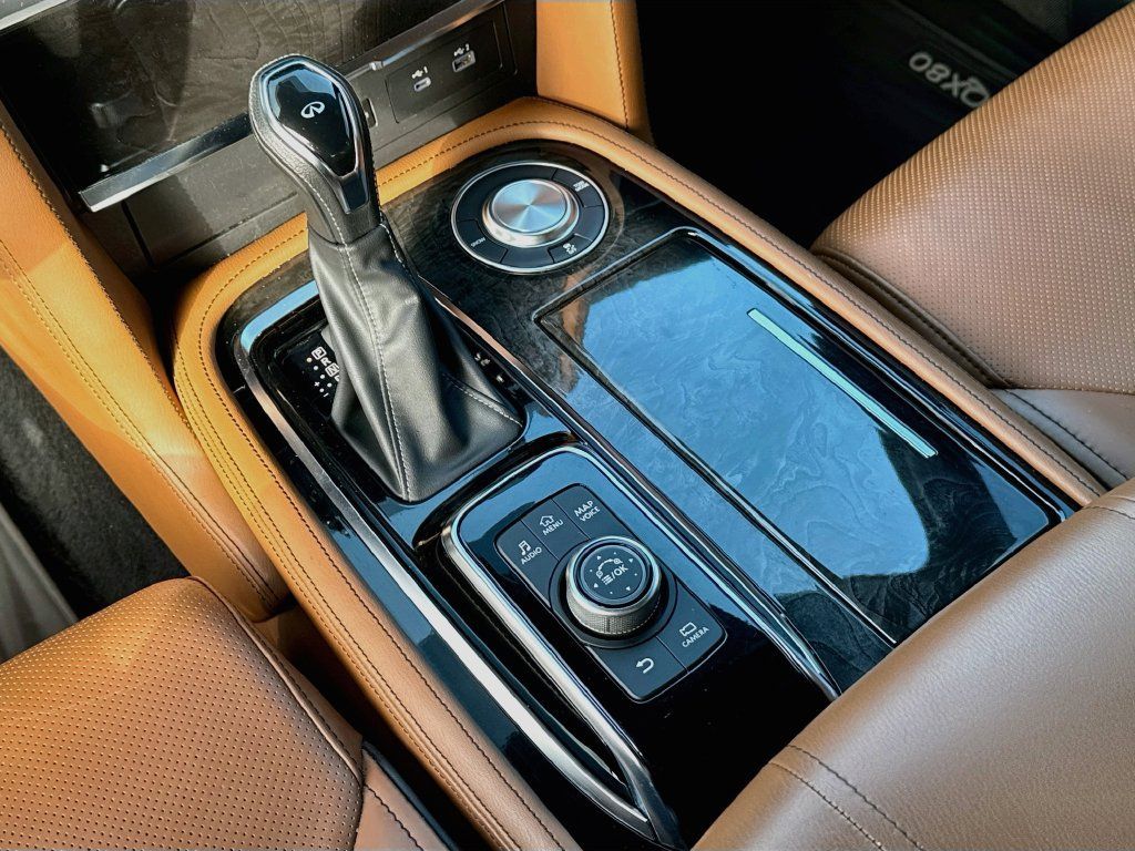 Used 2022 INFINITI QX80 Sensory w/ All-Season Package RWD image 17