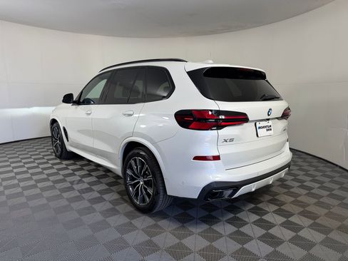 Certified 2026 BMW X5 sDrive40i RWD image 3
