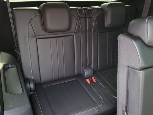 Certified 2024 Volkswagen Tiguan SE R-Line image 46