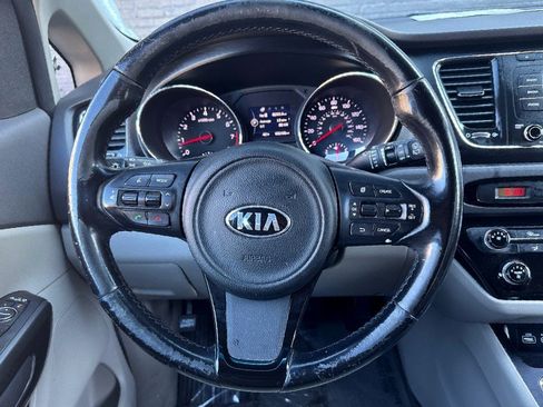 Used 2016 Kia Sedona LX w/ LX Essentials Premium Package image 15