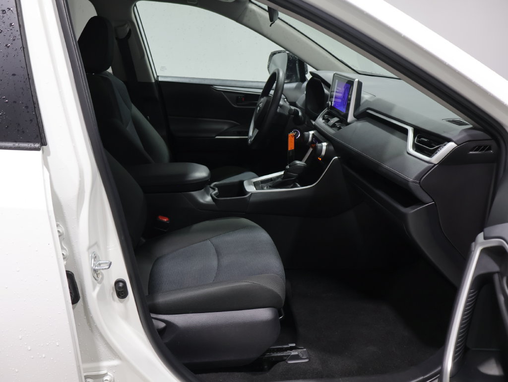 Used 2025 Toyota RAV4 LE AWD/4WD image 21