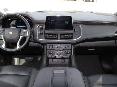 Used 2024 Chevrolet Tahoe LT RWD image 9