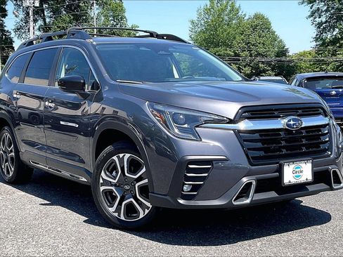 Certified 2025 Subaru Ascent Touring AWD/4WD image 2