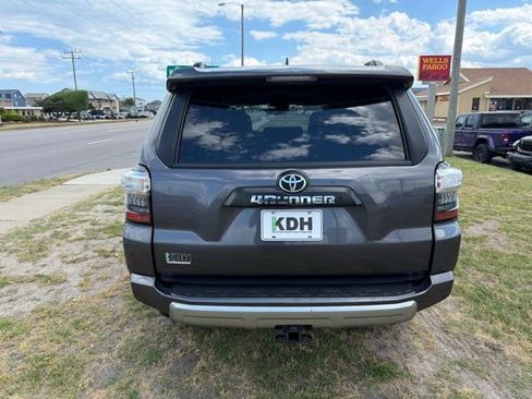 Used 2022 Toyota 4Runner TRD Off-Road Premium image 6