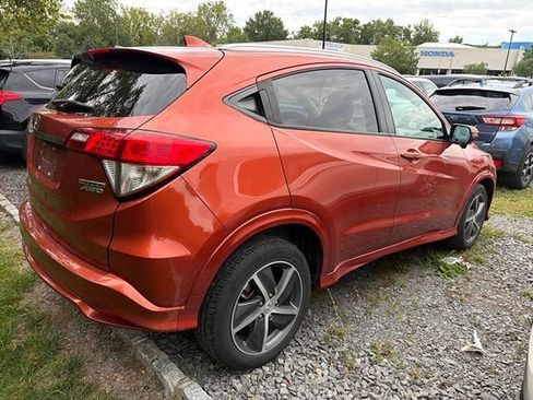 Used 2020 Honda HR-V Touring image 10