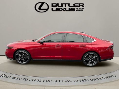 Used 2024 Honda Accord Sport image 9