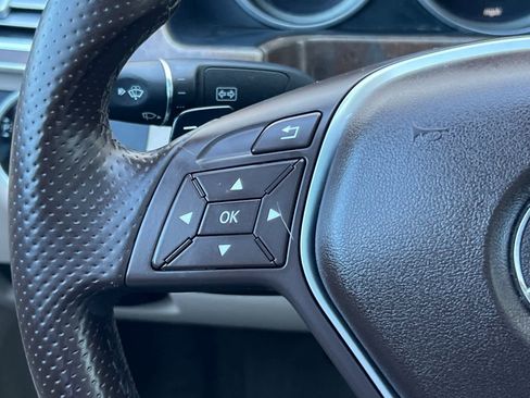 Used 2014 Mercedes-Benz E 350 Sedan image 27