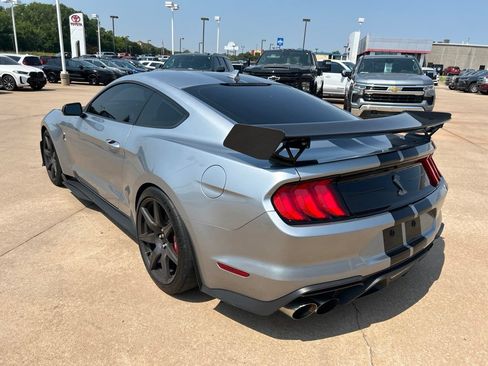 Used 2020 Ford Mustang Shelby GT500 w/ Carbon Fiber Track Pack RWD image 6