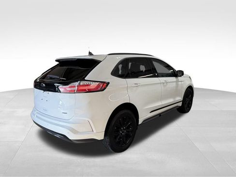 Used 2024 Ford Edge SE w/ Black Appearance Package AWD/4WD image 39