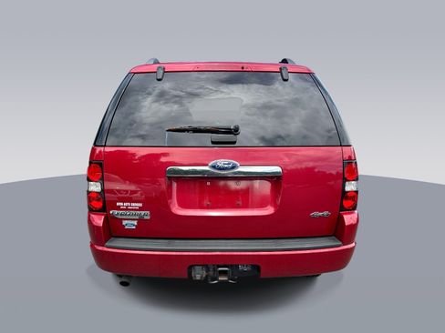 Used 2010 Ford Explorer XLT AWD/4WD image 4