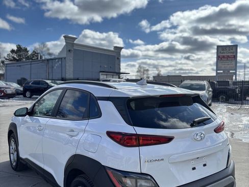 Used 2023 Hyundai Kona SEL w/ Cargo Package image 5