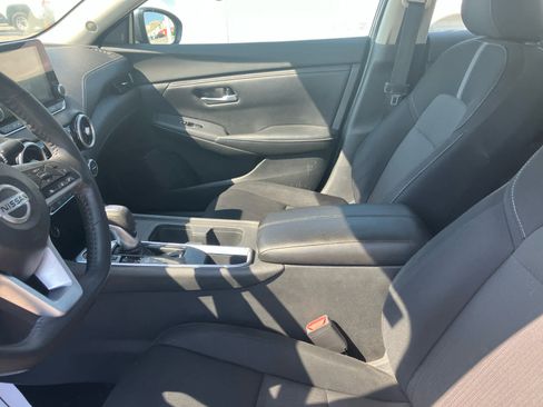 Used 2021 Nissan Sentra SV FWD image 8