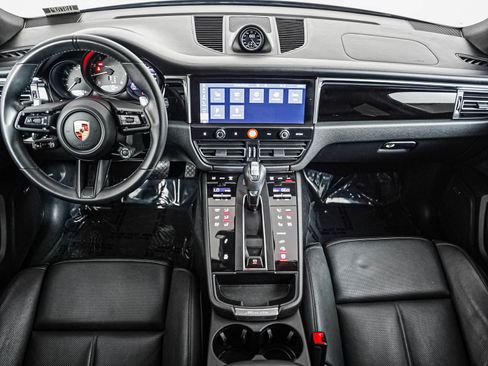 Certified 2024 Porsche Macan AWD/4WD image 15