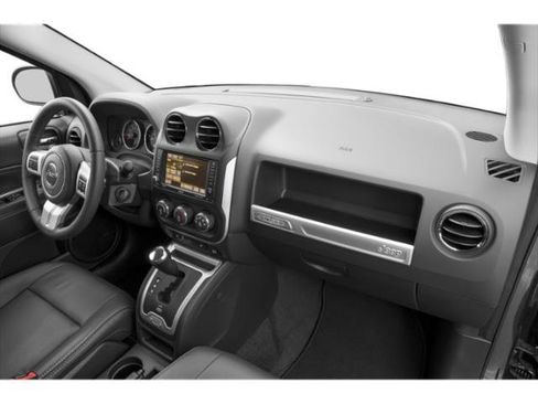 Used 2015 Jeep Compass High Altitude FWD image 19