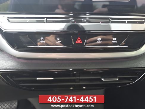 Used 2023 Volkswagen ID.4 Pro S AWD/4WD image 19