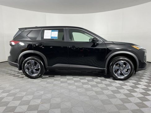 Used 2026 Nissan Rogue SV FWD image 9
