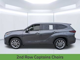 Used 2025 Toyota Highlander Limited FWD video 2