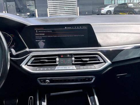Used 2019 BMW X5 xDrive50i w/ M Sport Package image 7