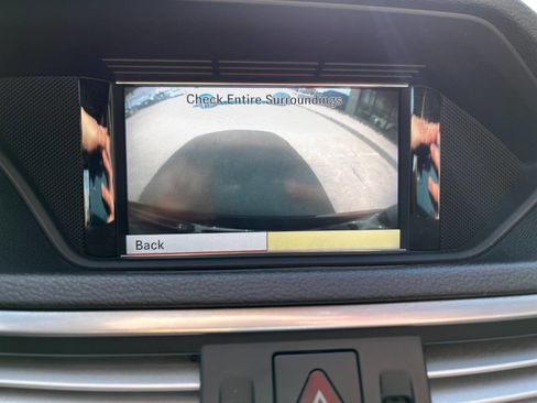 Used 2010 Mercedes-Benz E 550 4MATIC Sedan image 14