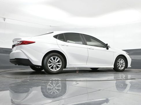Used 2025 Toyota Camry LE FWD image 37
