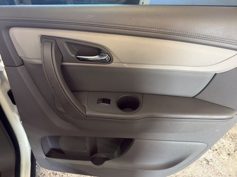Used 2014 Chevrolet Traverse LS AWD/4WD image 24